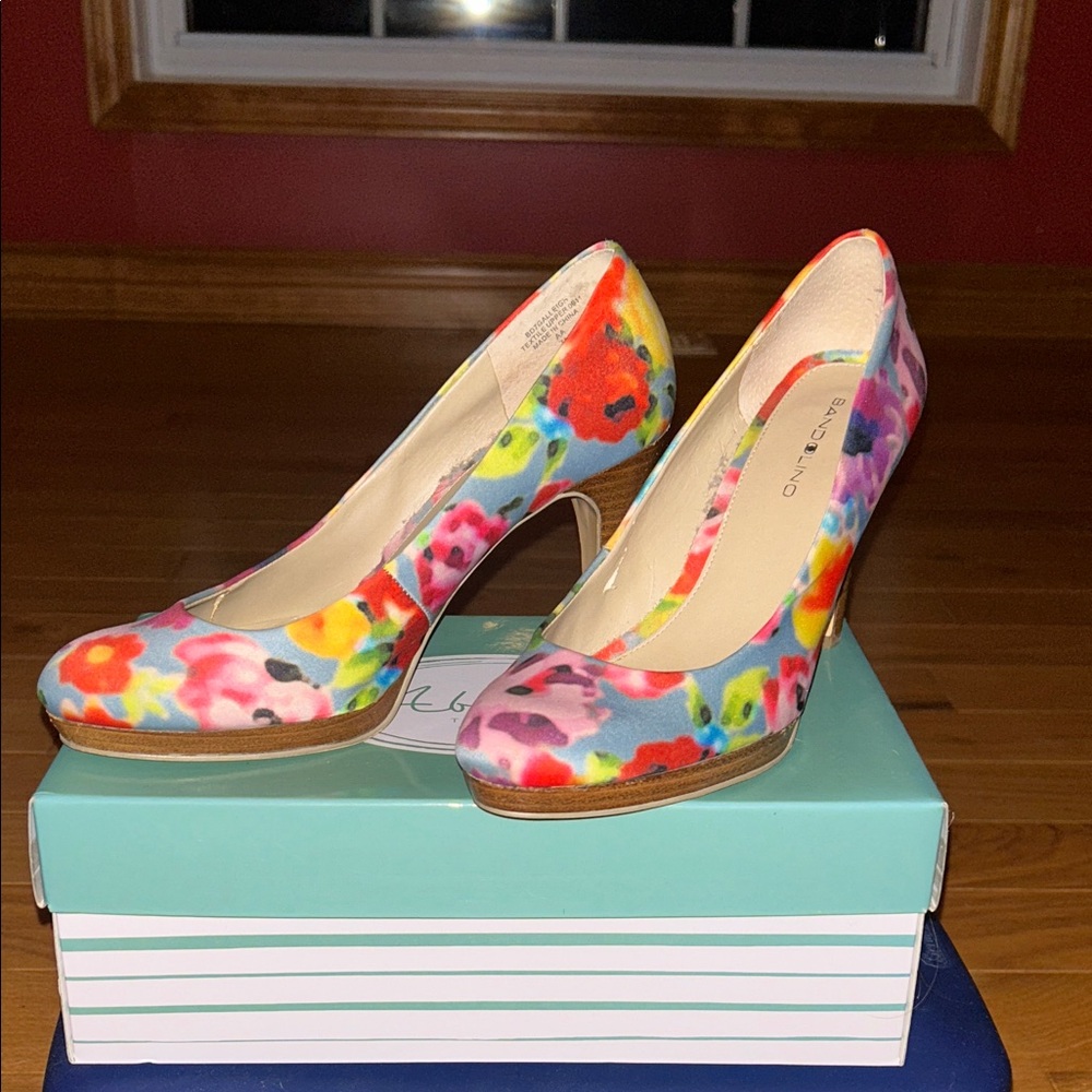 Bandolino Multicolor Floral Heels